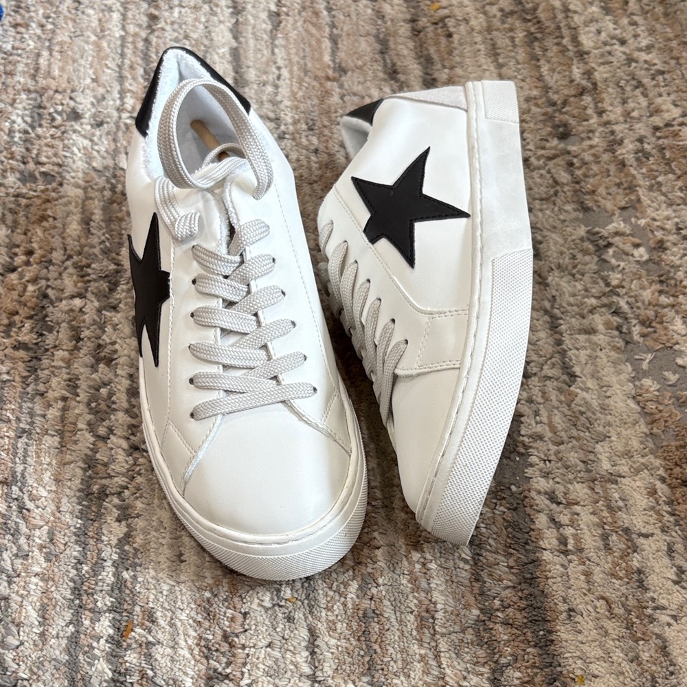 Steve Madden White Leather Sneakers